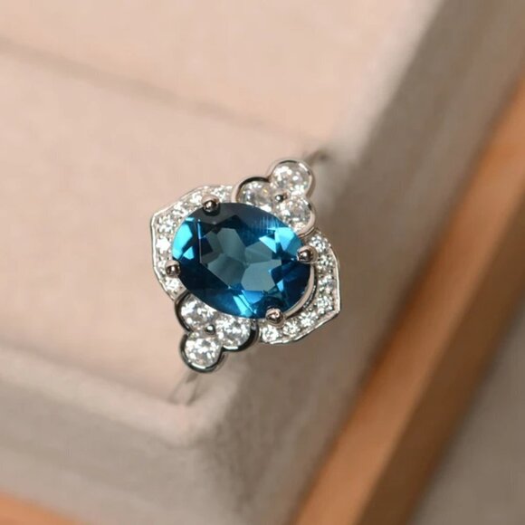💍 Noble Jewelry Oval Pure Blue Zircon Elegant Rings for Women, PD312 - Picture 1 of 5